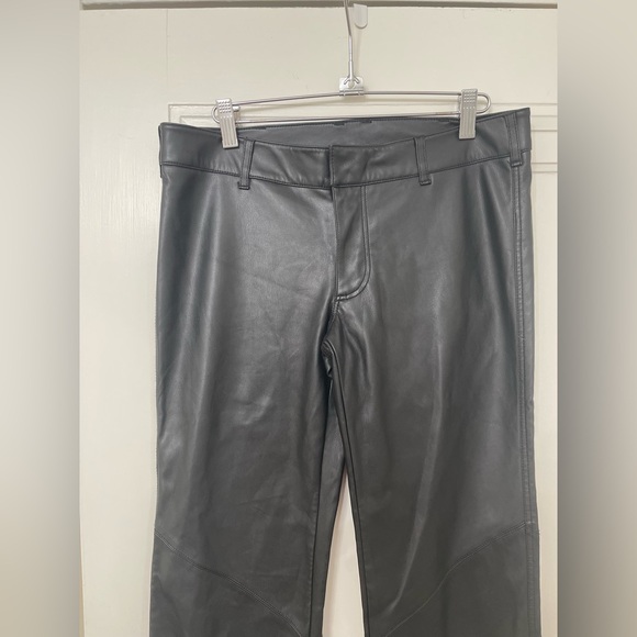 FREE PEOPLE LowRise LOVE LANGUAGE Slim Vegan Leather Pant Size 4 - Picture 5 of 9